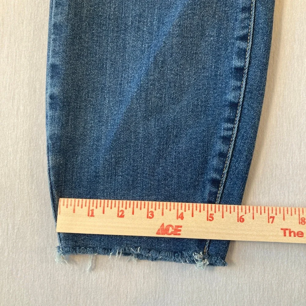 Judy Blue 14W Relaxed Fit Distressed Skinny Jeans Medium Wash Raw Hem 25